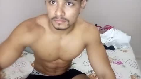 jjavier203018 online show from June 28, 3:35 am