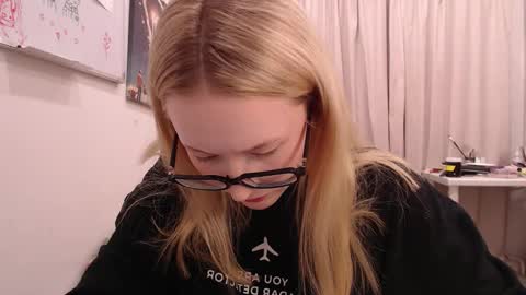 joan_kiss online show from November 26, 1:19 pm