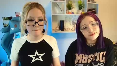 joan_kiss online show from January 16, 2:37 pm