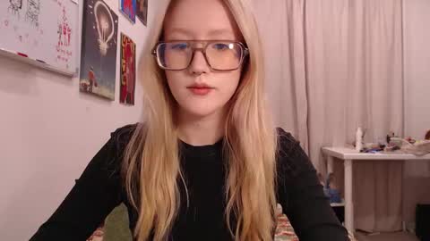 Snapshot of joan_kiss chatting on September 27, 5:43 pm joan_kiss online show from September 27, 5:43 pm