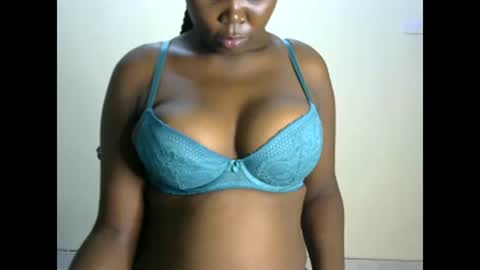 Snapshot of joankein_255 chatting on February 26, 11:09 pm varl online show from February 26, 11:09 pm