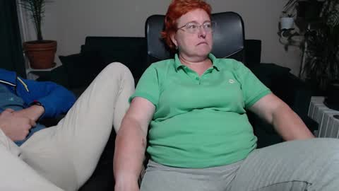 Snapshot of joannaandneighbour chatting on September 29, 10:14 am Joanna and Greg online show from September 29, 10:14 am