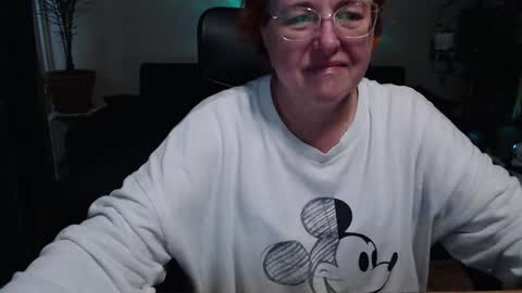 Snapshot of joannaandneighbour chatting on October 17, 8:18 am Joanna and Greg online show from October 17, 8:18 am