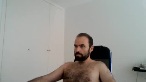 joaodias_18 online show from June 2, 4:09 pm