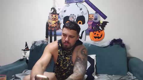 Tiberius online show from November 4, 9:05 pm