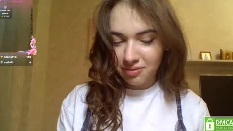 Jennifer online show from March 8, 3:49 pm