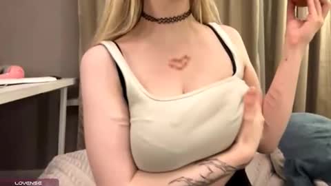 Amaya online show from November 19, 4:28 pm