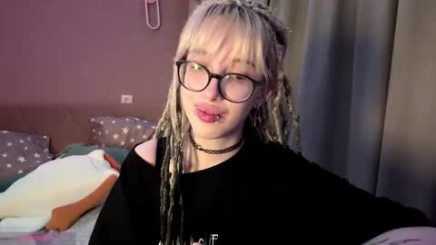 Amaya online show from November 30, 4:36 pm