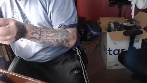 joeyzzz1 online show from February 13, 5:16 pm