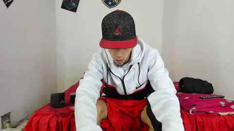 johan_and_antonella online show from February 18, 8:05 am