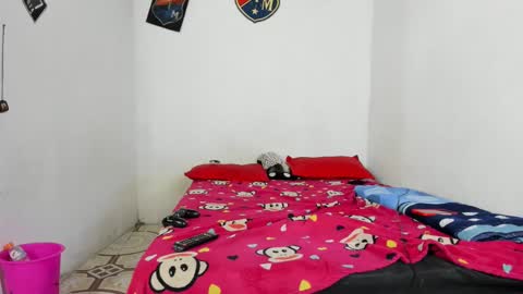 johan_and_antonella online show from January 27, 7:45 am