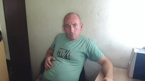 Snapshot of johanbarker chatting on October 13, 11:01 am Johan online show from October 13, 11:01 am