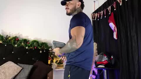 John  online show from November 24, 11:42 am