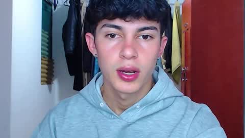 Snapshot of john_vichenso chatting on September 10, 10:11 pm John Vichenso online show from September 10, 10:11 pm