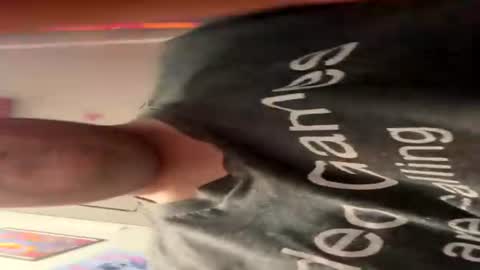 johnfernandez784 online show from June 18, 9:36 am