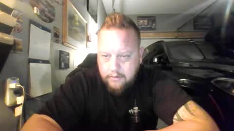 johnnydub3685 online show from November 8, 9:45 am