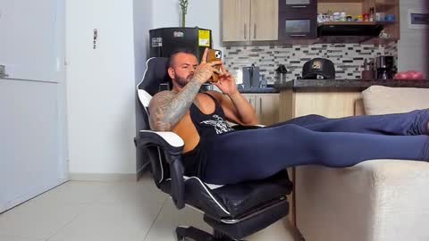 JOHNNY online show from November 22, 1:26 am