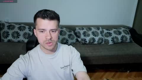 Johnny online show from April 28, 8:35 pm