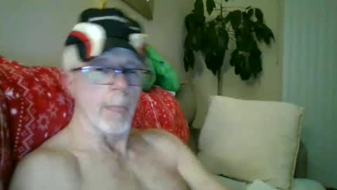 Snapshot of johnnyrocket12345678 chatting on December 28, 4:41 am johnnyrocket12345678 online show from December 28, 4:41 am