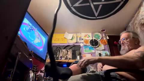 johnnyshung1 online show from March 28, 10:27 am