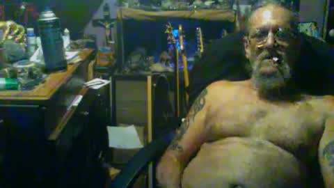 johnnyshung1 online show from December 2, 6:50 pm