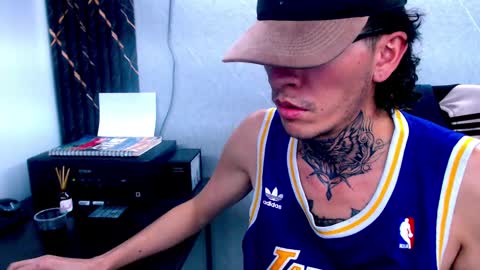 Snapshot of johnsonisaac94_ chatting on February 21, 9:13 am johnsonisaac94  online show from February 21, 9:13 am