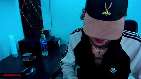 Snapshot of johnsonisaac94_ chatting on March 3, 8:16 am johnsonisaac94  online show from March 3, 8:16 am