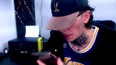 Snapshot of johnsonisaac94_ chatting on February 18, 7:32 am johnsonisaac94  online show from February 18, 7:32 am