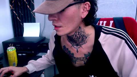 Snapshot of johnsonisaac94_ chatting on February 16, 7:48 am johnsonisaac94  online show from February 16, 7:48 am