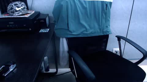 Snapshot of johnsonisaac94_ chatting on February 13, 7:56 am johnsonisaac94  online show from February 13, 7:56 am