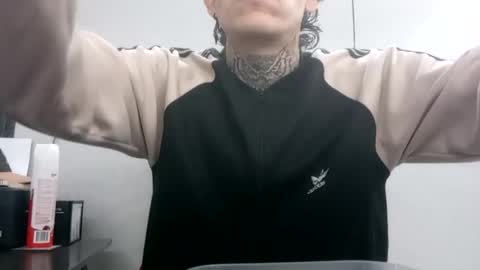 Snapshot of johnsonisaac94_ chatting on February 17, 4:09 am johnsonisaac94  online show from February 17, 4:09 am