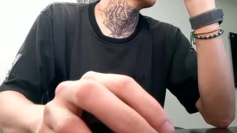 Snapshot of johnsonisaac94_ chatting on October 31, 8:59 am johnsonisaac94  online show from October 31, 8:59 am