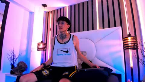 Snapshot of johnsonisaac94_ chatting on September 26, 1:35 am johnsonisaac94  online show from September 26, 1:35 am