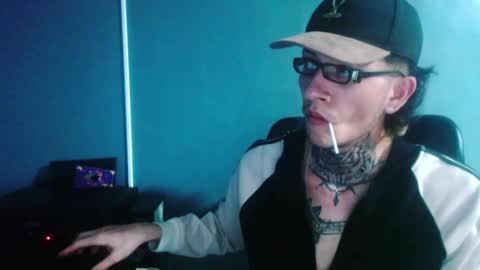 Snapshot of johnsonisaac94_ chatting on December 14, 4:23 am johnsonisaac94  online show from December 14, 4:23 am