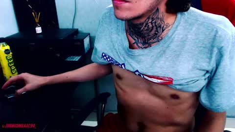 Snapshot of johnsonisaac94_ chatting on February 28, 8:42 am johnsonisaac94  online show from February 28, 8:42 am