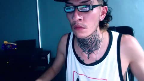 Snapshot of johnsonisaac94_ chatting on December 15, 6:18 am johnsonisaac94  online show from December 15, 6:18 am