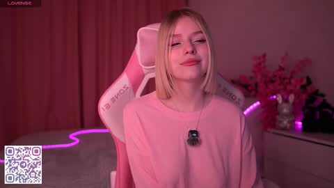 Paula online show from March 6, 11:48 pm