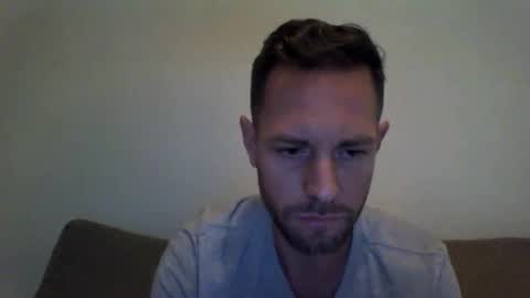 jojo19844 online show from October 2, 9:08 am