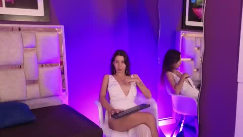 jolie_lov online show from January 17, 1:31 pm