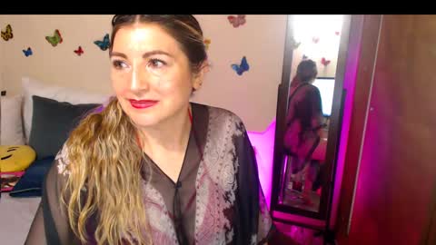 Snapshot of jolie_mature_ chatting on September 20, 12:24 am Jolie Mature online show from September 20, 12:24 am