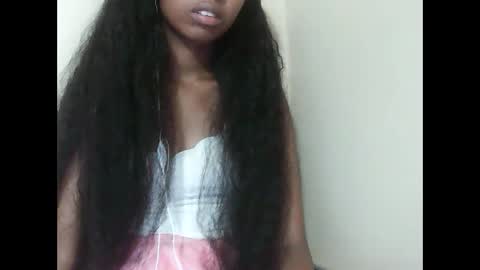 joliekah27 online show from April 4, 8:05 pm