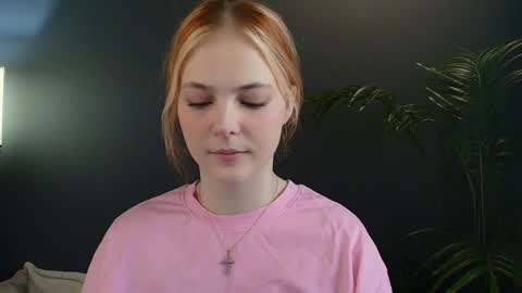 Snapshot of jolly_bean chatting on February 2, 2:17 am Polly online show from February 2, 2:17 am