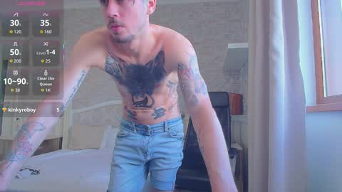 Snapshot of jonahshaw chatting on September 22, 7:23 am JonahShaw online show from September 22, 7:23 am