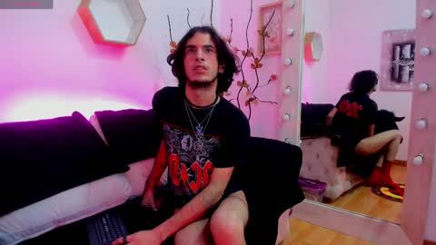 jonny_gilbert online show from April 1, 3:09 pm