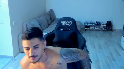Snapshot of jonnyporn1 chatting on October 9, 2:17 am jonnyporn1 online show from October 9, 2:17 am
