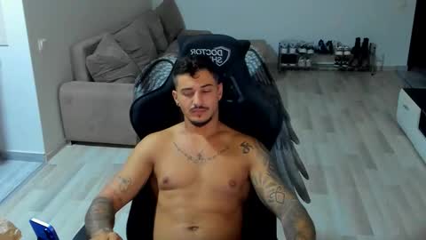 Snapshot of jonnyporn1 chatting on October 11, 5:34 am jonnyporn1 online show from October 11, 5:34 am