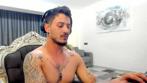 jonnyporn1 online show from May 19, 2:57 pm
