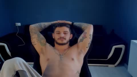 jonnyporn1 online show from March 7, 11:32 am