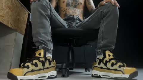 Snapshot of jordan33blake chatting on January 25, 12:58 pm jordan33blake online show from January 25, 12:58 pm