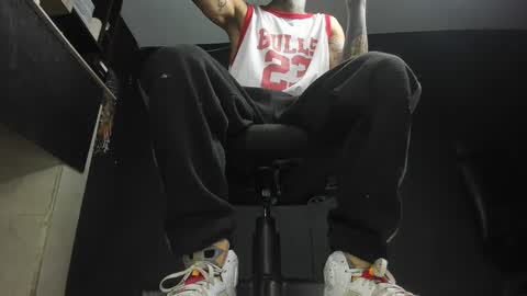 Snapshot of jordan33blake chatting on February 18, 12:39 pm jordan33blake online show from February 18, 12:39 pm